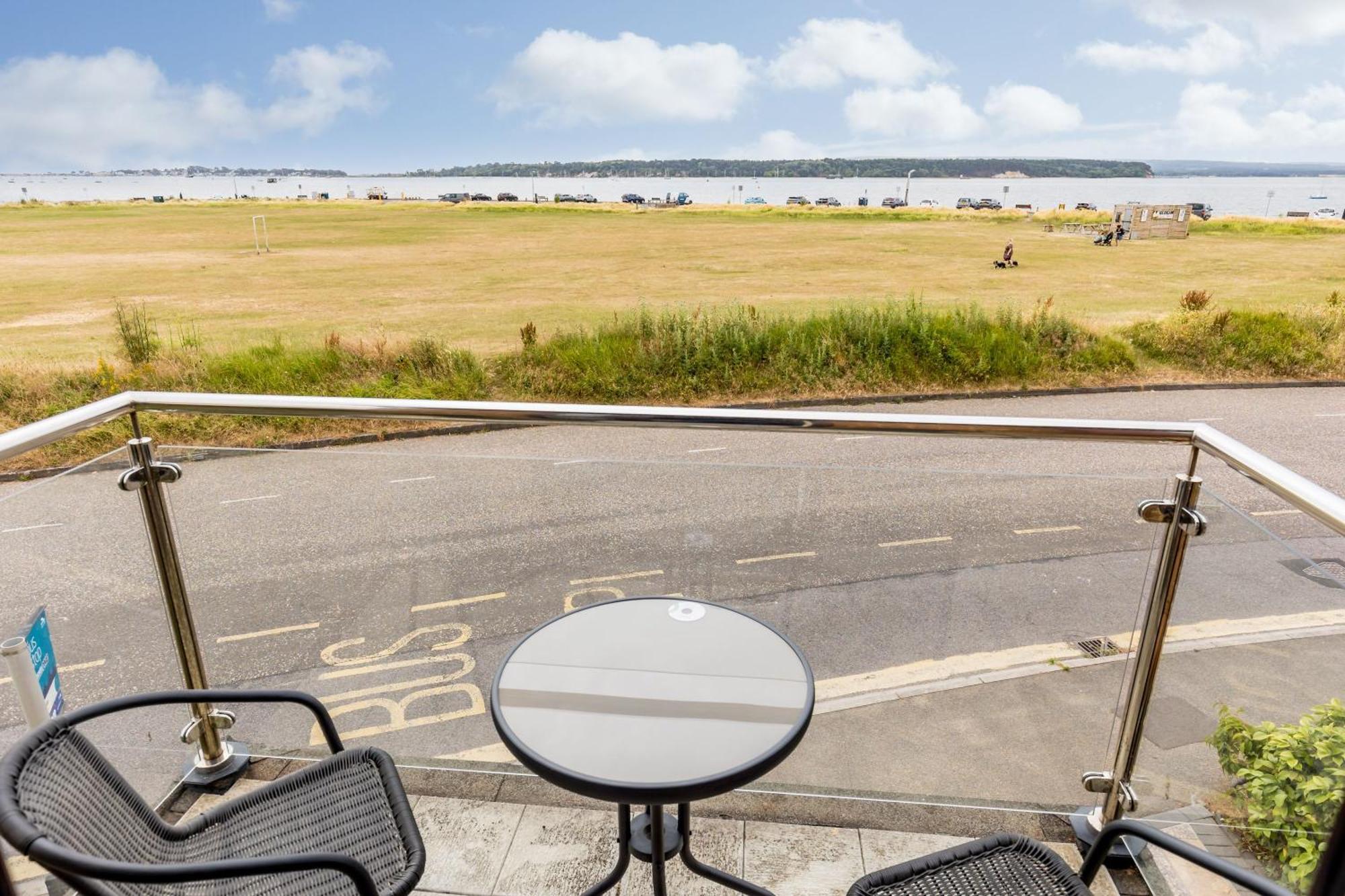 Trade Winds Villa Poole Ngoại thất bức ảnh
