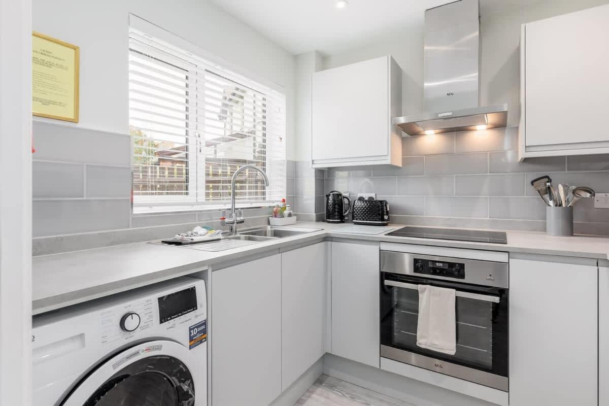 Trade Winds Villa Poole Ngoại thất bức ảnh